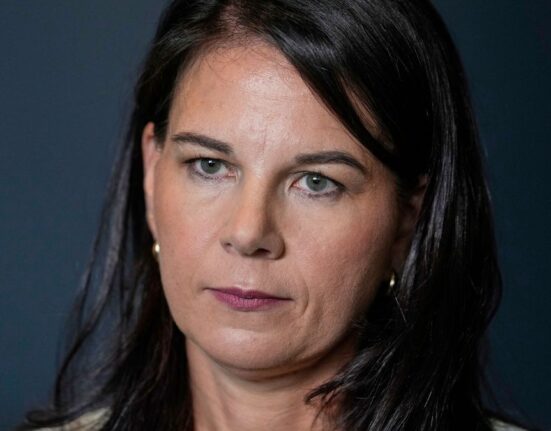 Überraschung im Russland-Ukraine-Krieg: Annalena Baerbock sieht Friedenslösung mit Uno-Blauhelmtruppen als denkbar an!