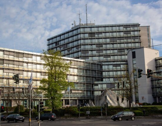 Stichwahl um das Landratsamt im Rhein-Sieg-Kreis: Wer wird der Gewinner? Die überraschenden Enthüllungen!